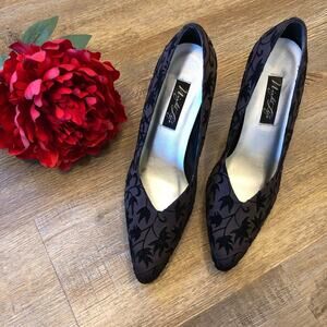 Vintage Night Life black patterned heels size 8.5